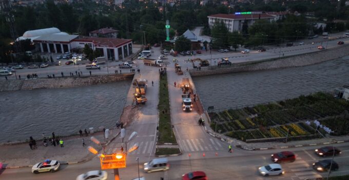 Çedaş Köprüsü Yıkılıyor