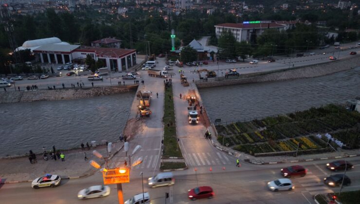 Çedaş Köprüsü Yıkılıyor
