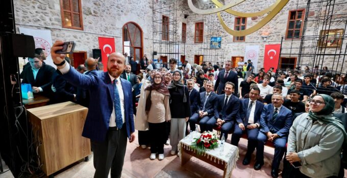 Bilal Erdoğan Tokat’ta gençlerle buluştu